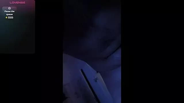wawarruis from StripChat