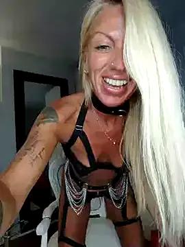 Weloveblue from StripChat is Freechat