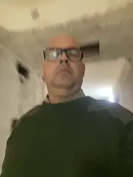 Wendy-Hernan from StripChat is Freechat