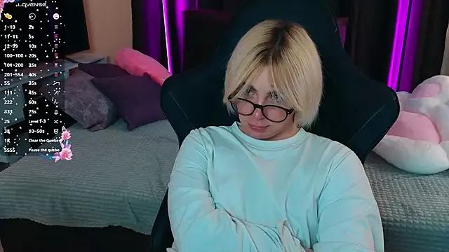 white__punk from StripChat is Freechat