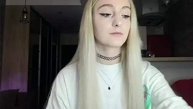 white_liillyy from StripChat is Freechat