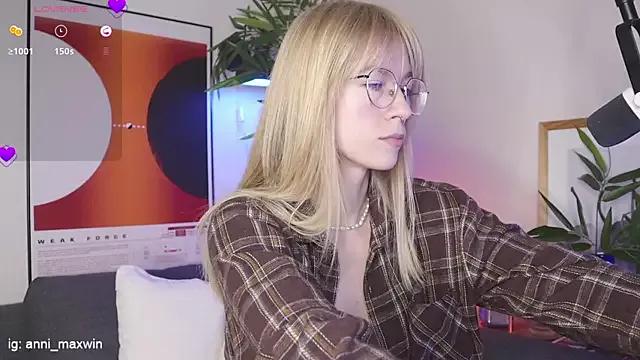 Try our streaming cams variety and talk on a personal level with our adorable girls streamers, showing off their bountiful shapes and dildos.