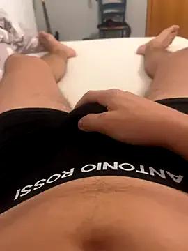 Whitedick16 from StripChat is Freechat
