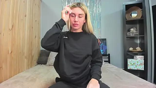 Whiteflower_xo from StripChat is Freechat