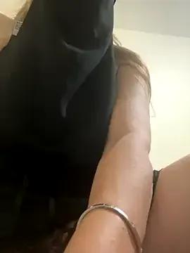 Wild-Nayra from StripChat is Freechat
