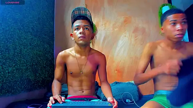 Try our streaming cams variety and talk on a personal level with our adorable girls streamers, showing off their bountiful shapes and dildos.