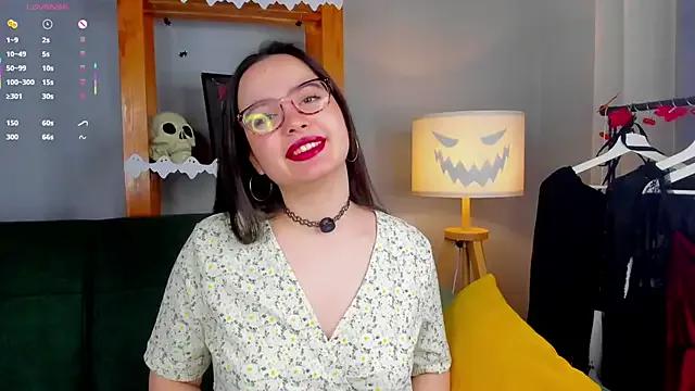 WildaBisom from StripChat is Freechat