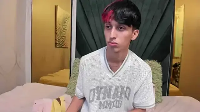 wildboy22_ from StripChat is Freechat