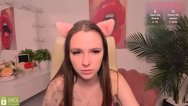 WildHoneyXO from StripChat is Freechat