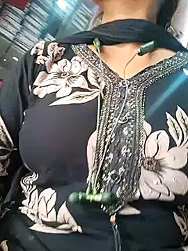 Wildradha from StripChat