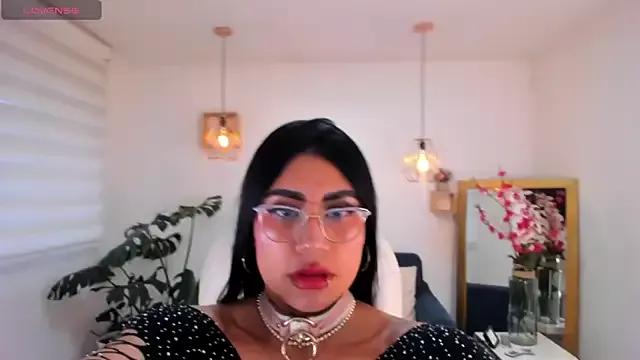 Willow_keene from StripChat is Freechat