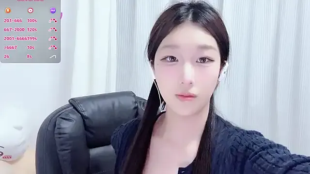 Winnie666- on StripChat 