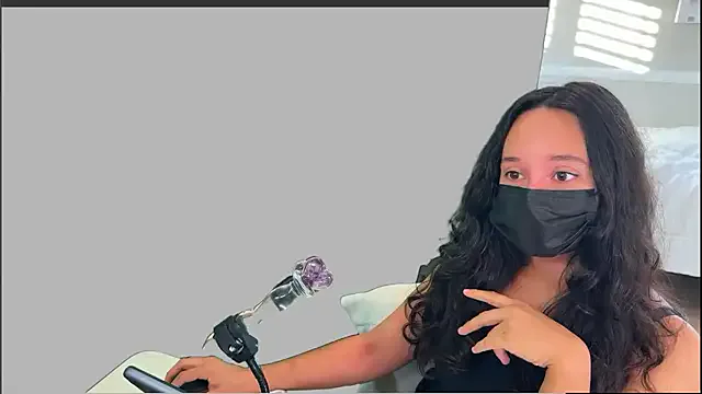 WinnieRin on StripChat 