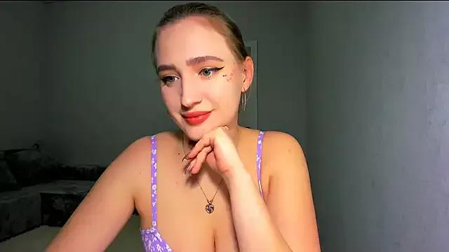 Try our streaming cams variety and talk on a personal level with our adorable girls streamers, showing off their bountiful shapes and dildos.