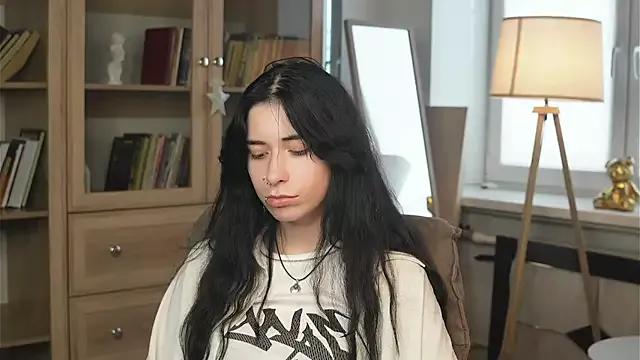WithoutRa from StripChat is Freechat