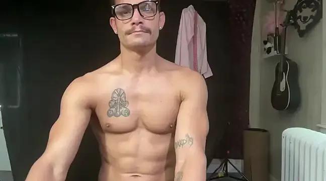 wolfblazer5 from StripChat is Freechat