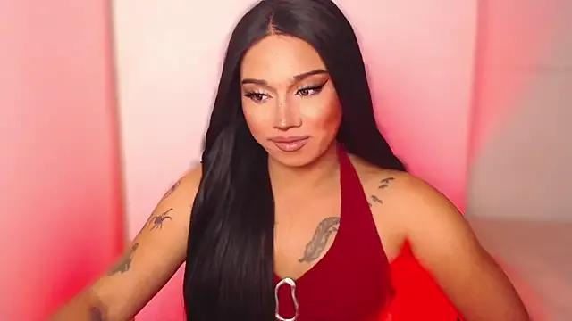 WomanOfYourDreams from StripChat is Freechat