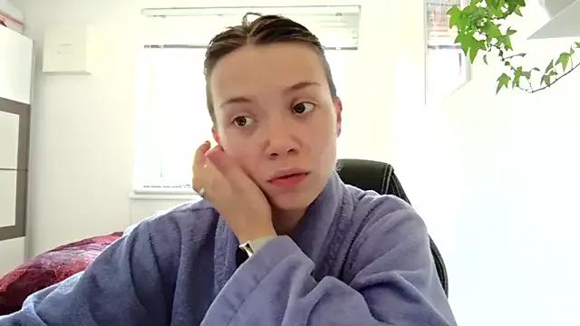 WonderAngela from StripChat is Freechat