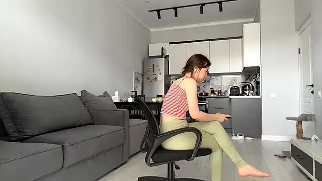 Wow_Akemi from StripChat