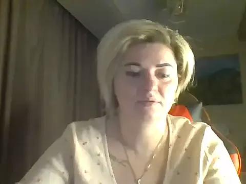 Wymini from StripChat is Freechat
