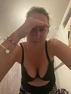 X-Victoria-X from StripChat is Freechat