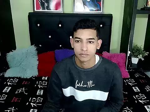 x_oliver_x from StripChat is Freechat