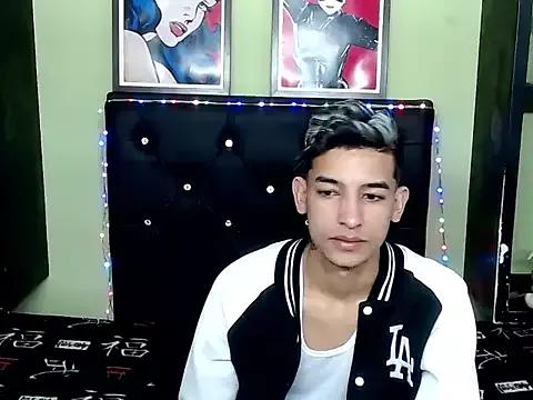 x_oliver_x from StripChat is Freechat