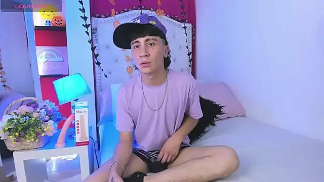 XaanderGrey from StripChat is Freechat