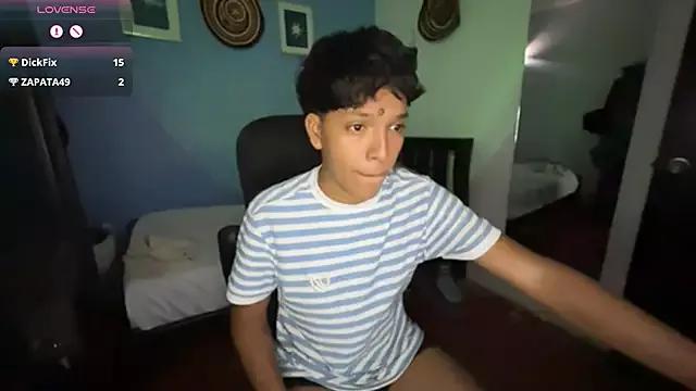 Xander_bonnet1 from StripChat is Freechat