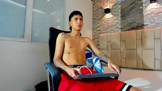 Xander_owen on StripChat