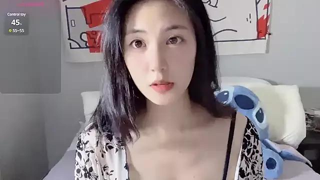 xiaokeai-baby from StripChat is Freechat