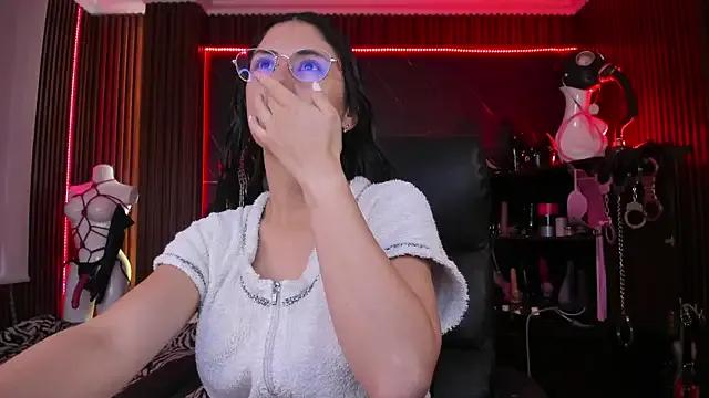 XiaQueen from StripChat is Freechat