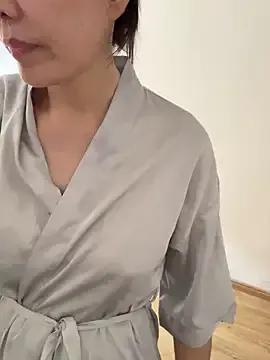 xiiuuff18 from StripChat