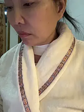 xiiuuff18 on StripChat 