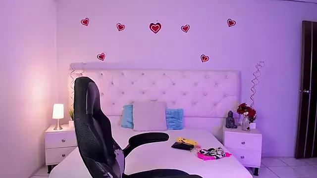 Try our streaming cams variety and talk on a personal level with our adorable girls streamers, showing off their bountiful shapes and dildos.
