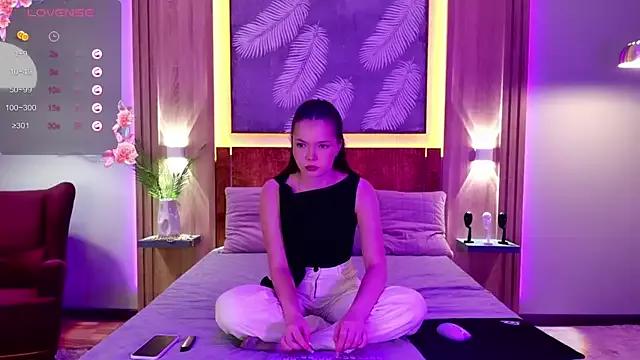 XoSaraXo from StripChat is Freechat