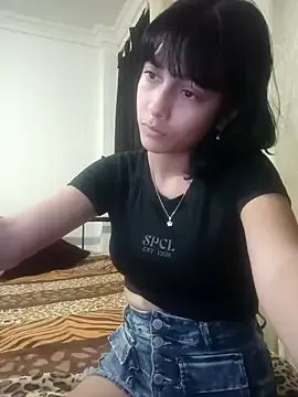 Xoxo_milk from StripChat