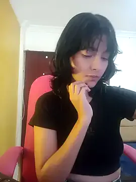 Xoxo_milk from StripChat