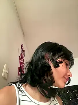 Xoxo_milk from StripChat