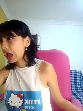 Xoxo_milk from StripChat