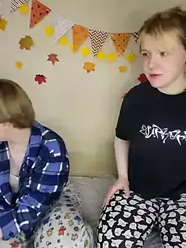 xrixsyx_and_ricky on StripChat 