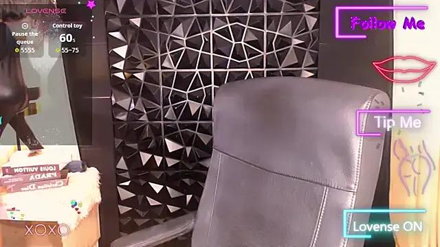 xUrGoddess_Bellax from StripChat is Freechat