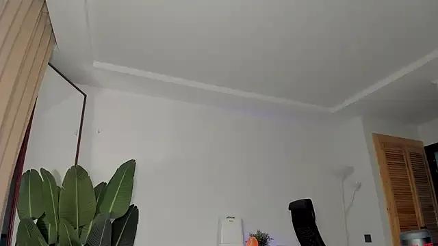 xx_leila from StripChat