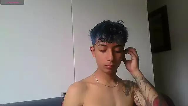 XxAaron_EvilxX from StripChat