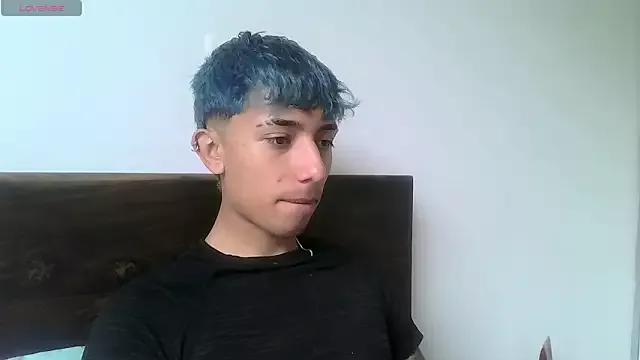XxAaron_EvilxX from StripChat is Freechat