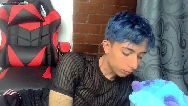 XxAaron_EvilxX from StripChat