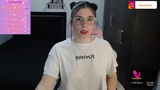 xxbbtaa from StripChat