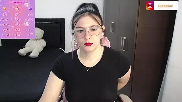 xxbbtaa from StripChat