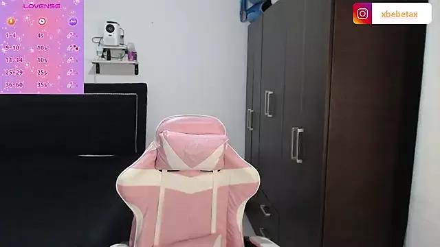 xxbbtaa from StripChat