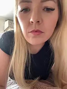 xxcurvyjessiexx from StripChat